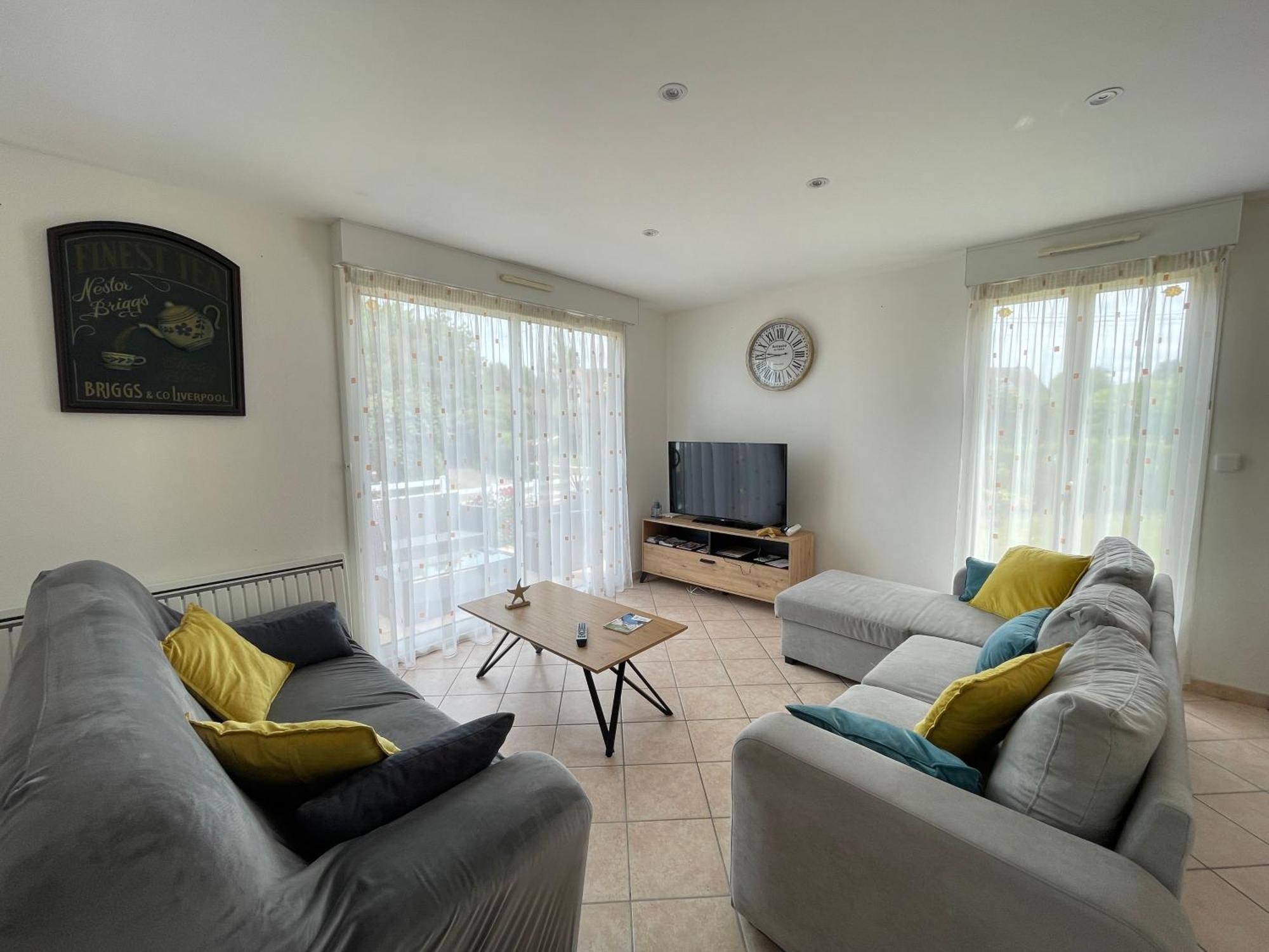 Saint Ho Maison Lumineuse Vue 8 Pers 4 2 Sdb 2 Wc Etage Renove En 2025 Belle Terrasse Grand Jardin Clos Parking 8 Mn A Pied Petite Grand Jardin Pres De Port En Bessin, Bayeux Et Omaha Hébergement de vacances Sainte-Honorine-des-Pertes