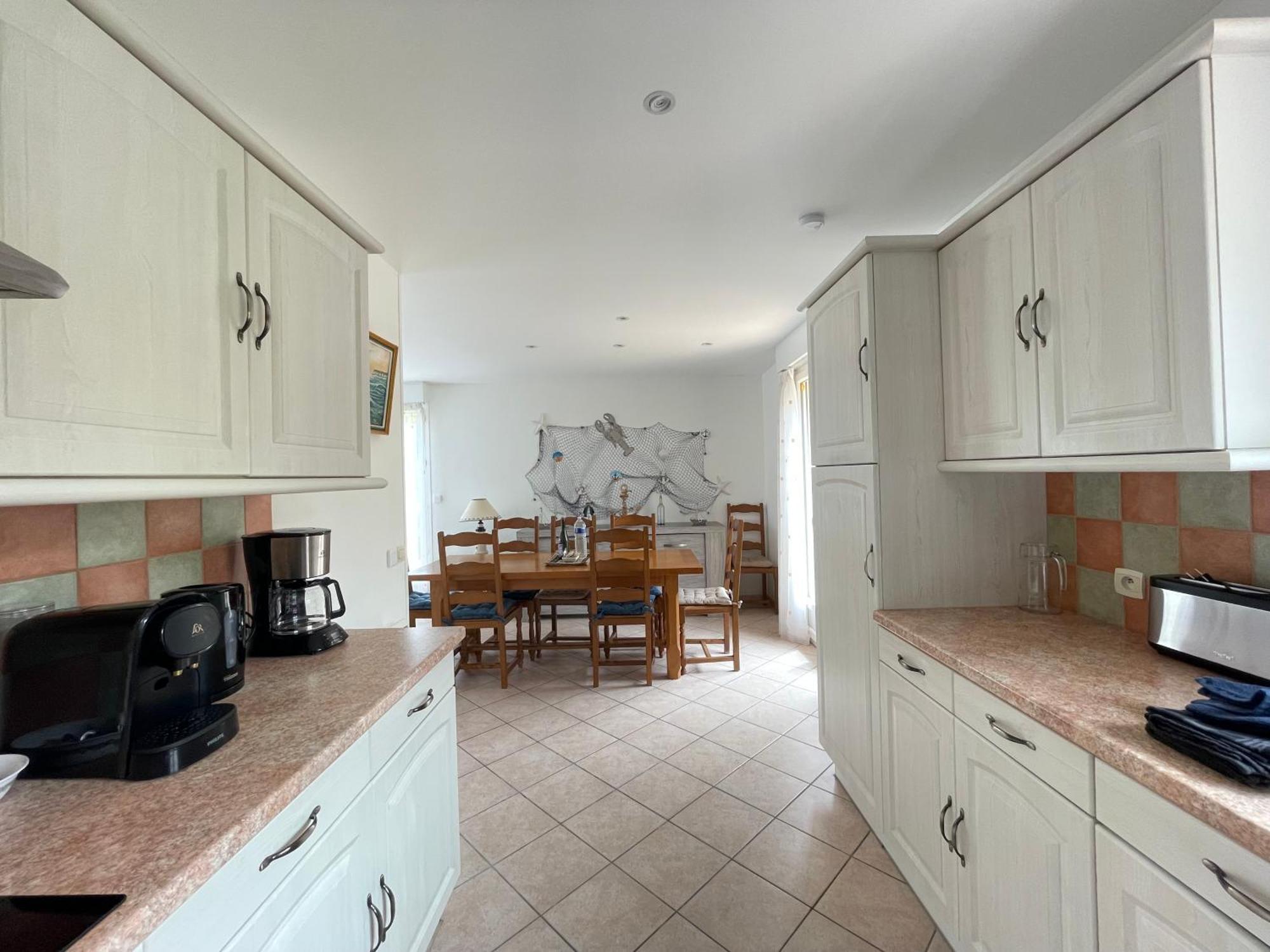 Vakantiehuis Saint Ho Maison Lumineuse Vue 8 Pers 4 2 Sdb 2 Wc Etage Renove En 2025 Belle Terrasse Grand Jardin Clos Parking 8 Mn A Pied Petite Grand Jardin Pres De Port En Bessin, Bayeux Et Omaha *