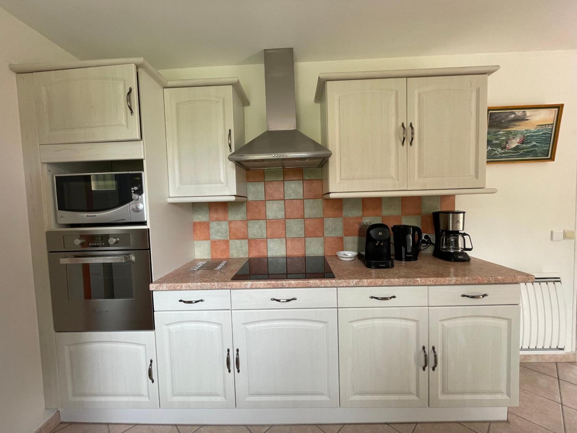 Saint Ho Maison Lumineuse Vue 8 Pers 4 2 Sdb 2 Wc Etage Renove En 2025 Belle Terrasse Grand Jardin Clos Parking 8 Mn A Pied Petite Grand Jardin Pres De Port En Bessin, Bayeux Et Omaha Sainte-Honorine-des-Pertes