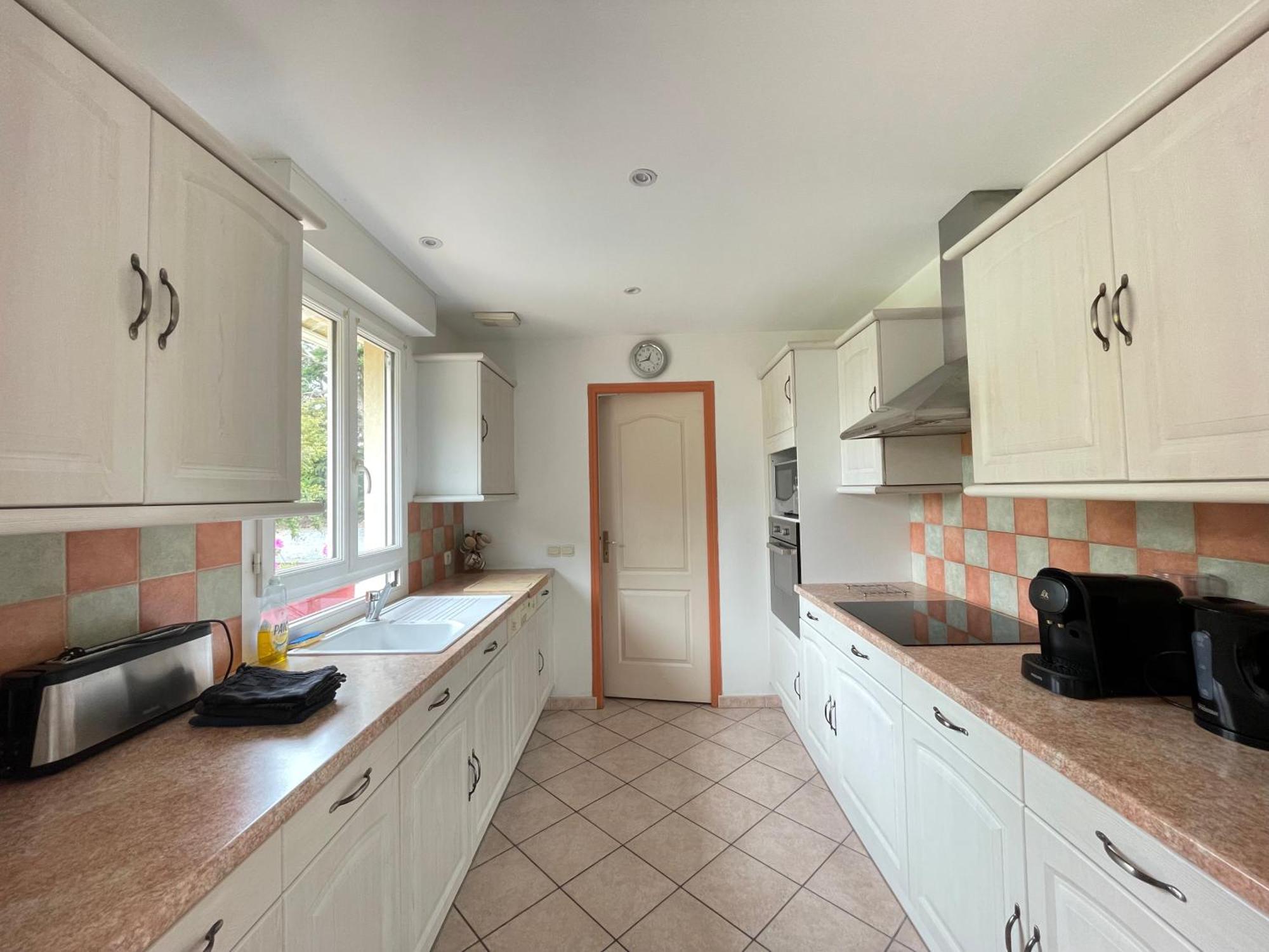 Saint Ho Maison Lumineuse Vue 8 Pers 4 2 Sdb 2 Wc Etage Renove En 2025 Belle Terrasse Grand Jardin Clos Parking 8 Mn A Pied Petite Grand Jardin Pres De Port En Bessin, Bayeux Et Omaha Hébergement de vacances Sainte-Honorine-des-Pertes