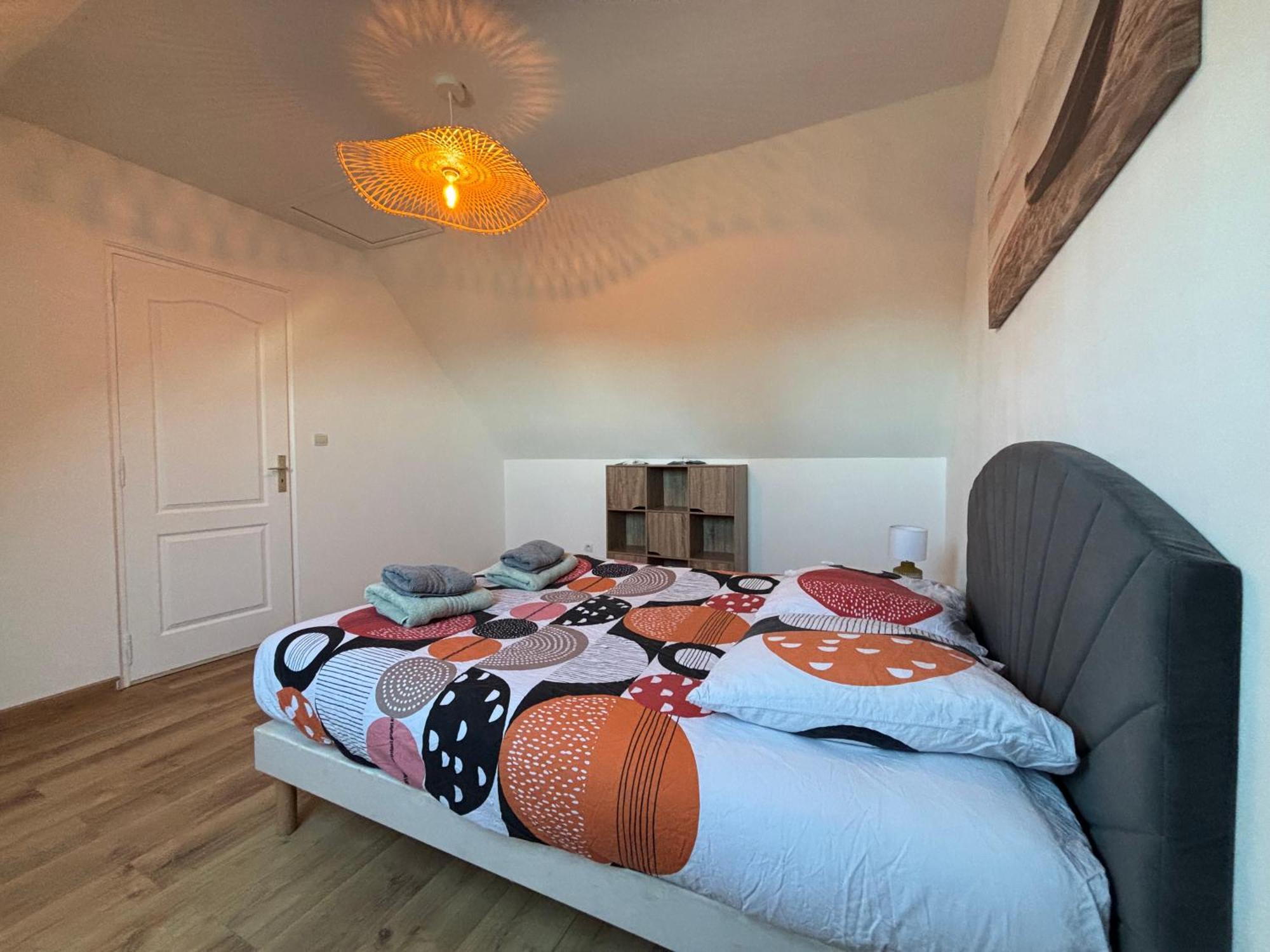 Saint Ho Maison Lumineuse Vue 8 Pers 4 2 Sdb 2 Wc Etage Renove En 2025 Belle Terrasse Grand Jardin Clos Parking 8 Mn A Pied Petite Grand Jardin Pres De Port En Bessin, Bayeux Et Omaha Sainte-Honorine-des-Pertes