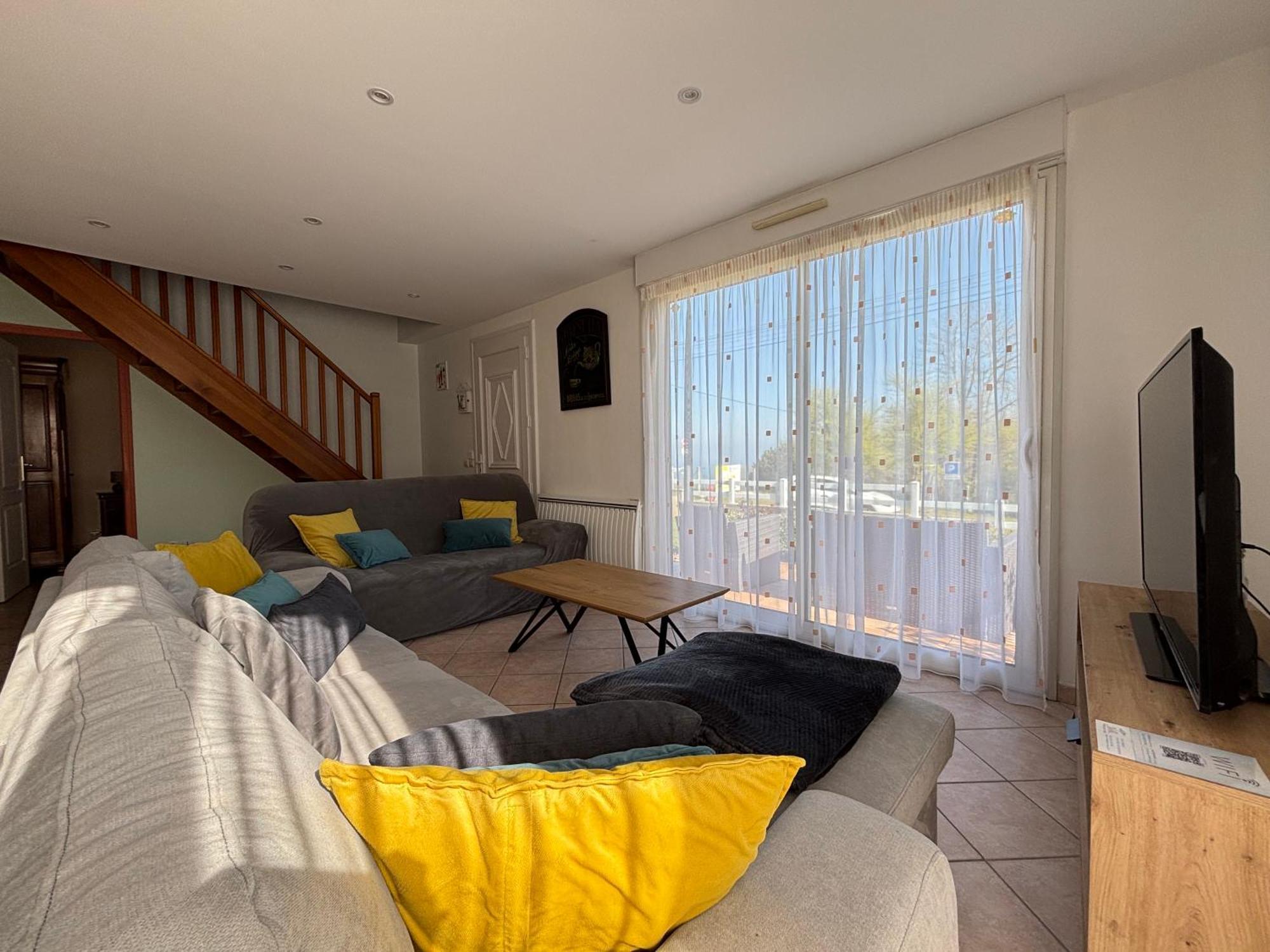 Saint Ho Maison Lumineuse Vue 8 Pers 4 2 Sdb 2 Wc Etage Renove En 2025 Belle Terrasse Grand Jardin Clos Parking 8 Mn A Pied Petite Grand Jardin Pres De Port En Bessin, Bayeux Et Omaha Sainte-Honorine-des-Pertes