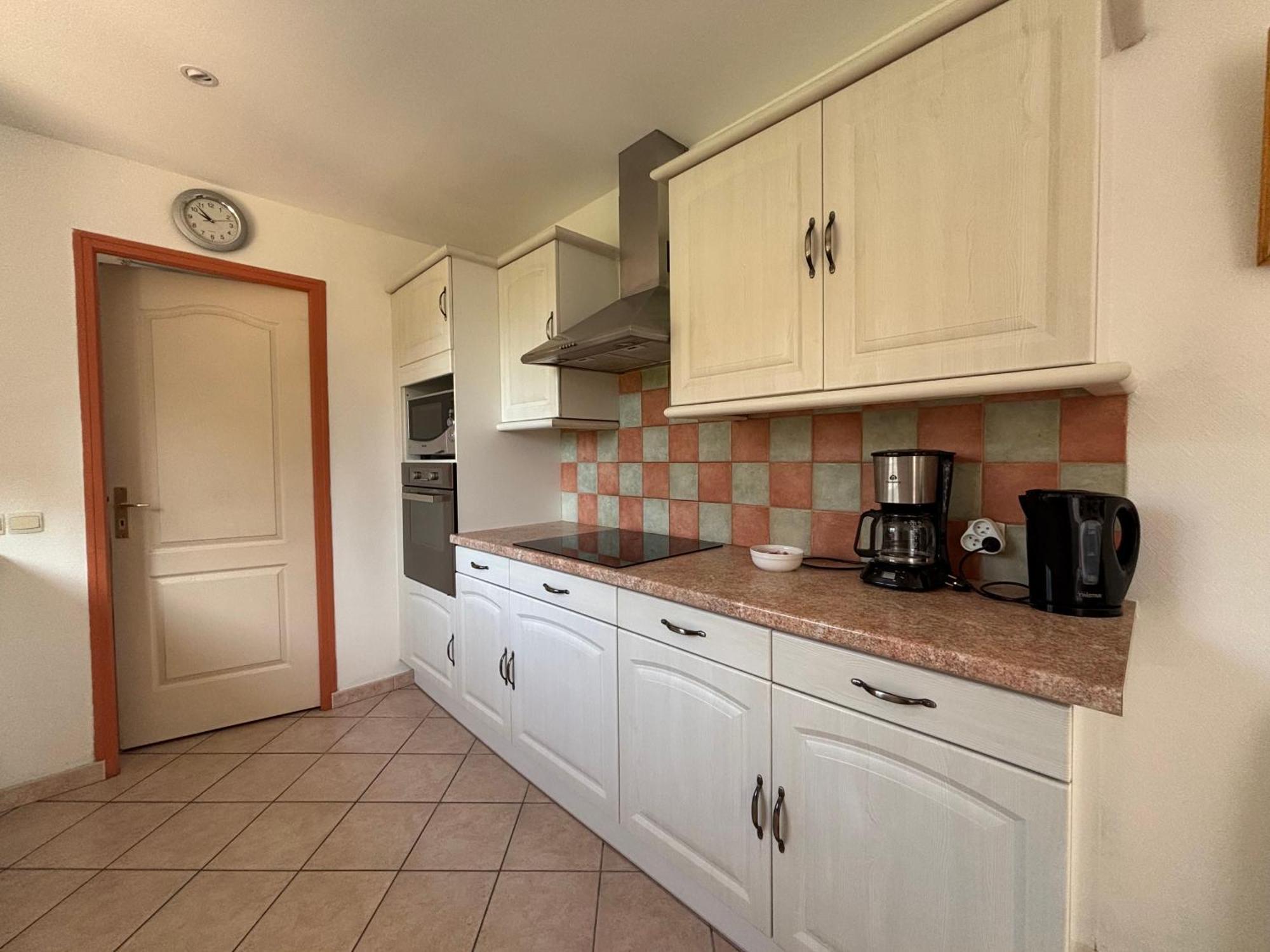 Saint Ho Maison Lumineuse Vue 8 Pers 4 2 Sdb 2 Wc Etage Renove En 2025 Belle Terrasse Grand Jardin Clos Parking 8 Mn A Pied Petite Grand Jardin Pres De Port En Bessin, Bayeux Et Omaha * Sainte-Honorine-des-Pertes